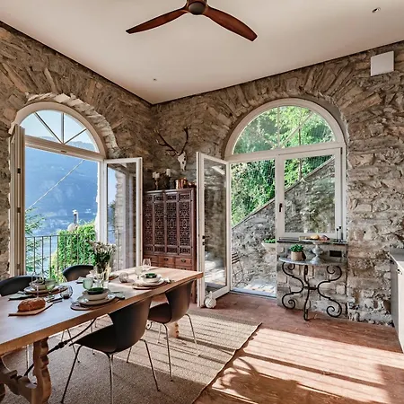 Villa La Solitaria - By Myhomeincomo