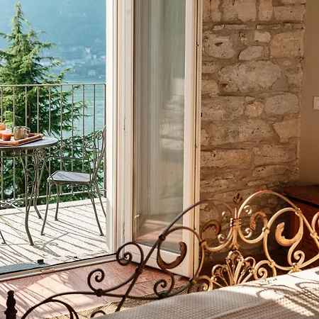 Villa La Solitaria - By Myhomeincomo *