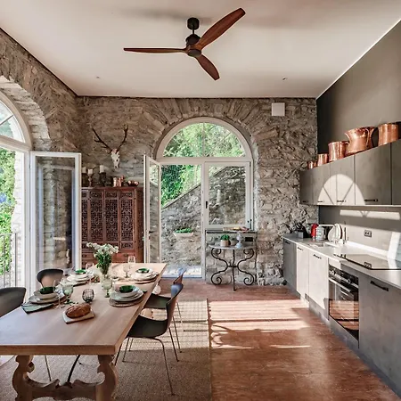 Villa La Solitaria - By Myhomeincomo *